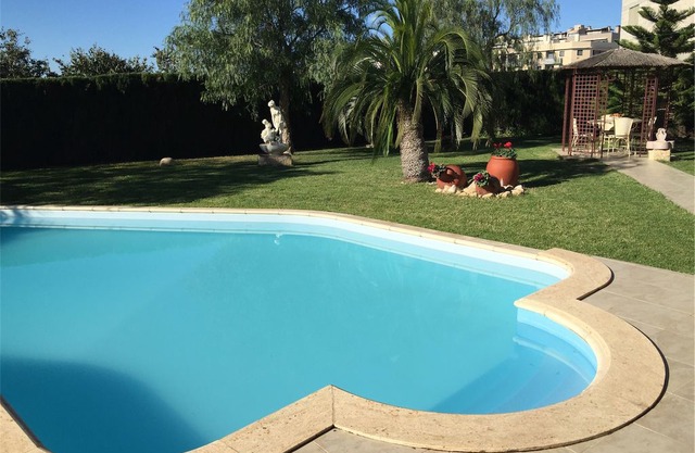 Joaquim Mas holiday house with private pool