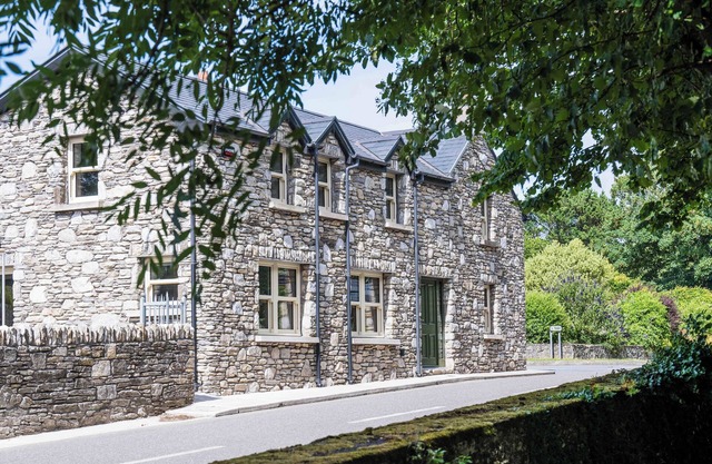 Joe's Corner House Shanagarry,close-by Ballymaloe Cookery School &House.Sleeps4