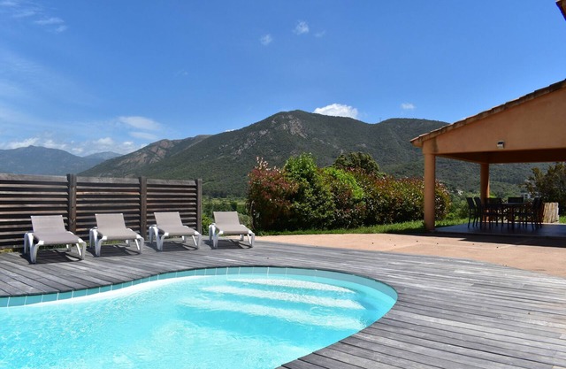 Jolie Maison Avec Piscine Proche Plage et Commerces