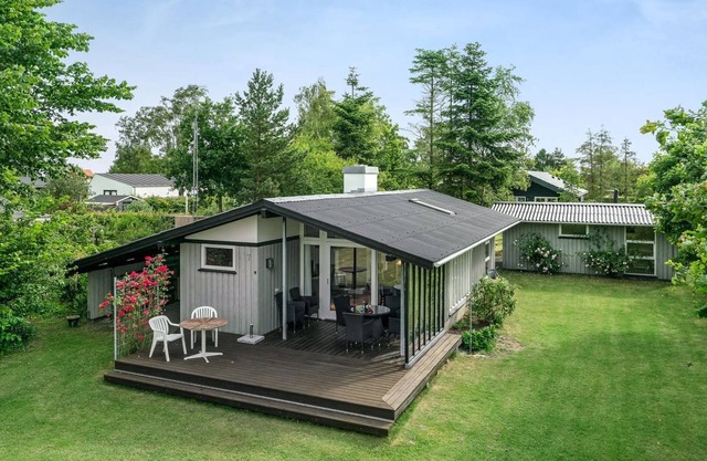 "Juditha" - 400m from the sea by Interhome