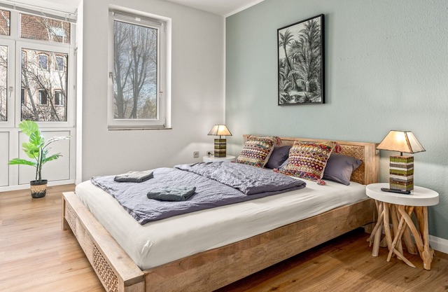 Jungle Studio | near university & clinic | Netflix