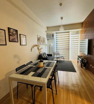 K&K The Modern Crib at Holland Park Condo Southwoods City