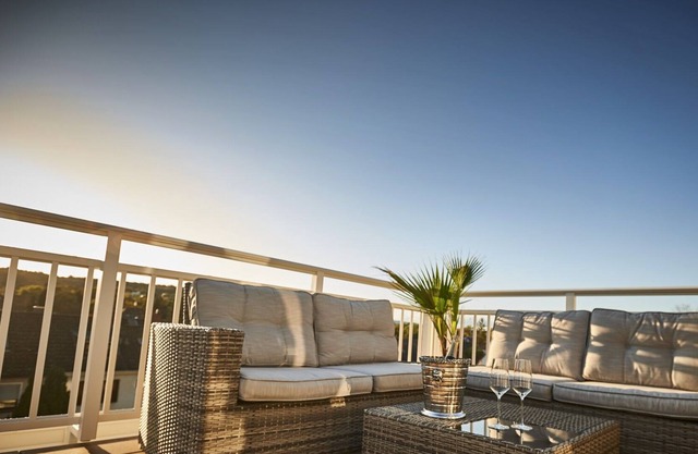 Kampowski Apartments - Penthouse Suite - Temporary living *****