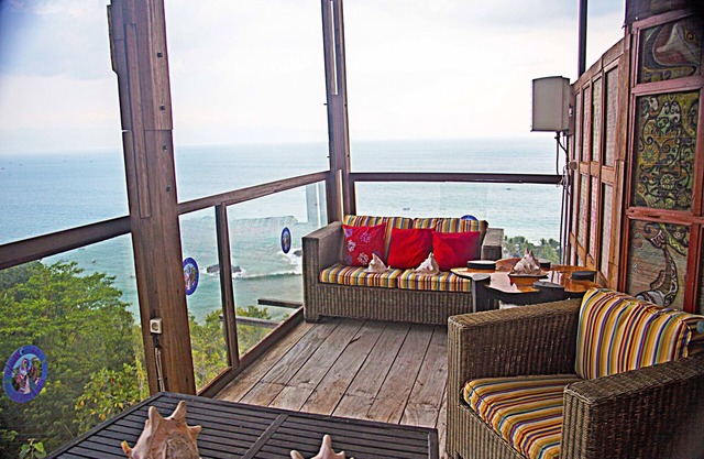 Karang Aji Beach Villa