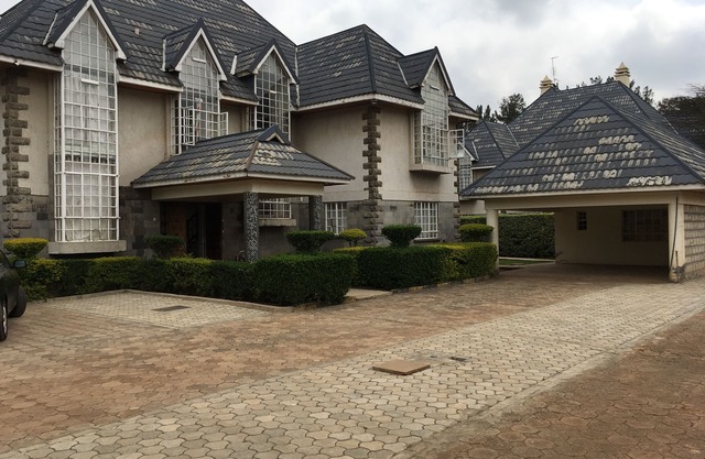 Karen Ndege Inn 