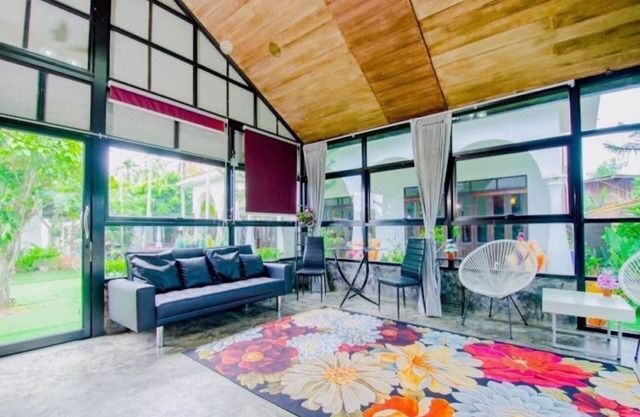 Karnie Cheer Pool Villa & Resort Pattaya with slow-paced atmosphere