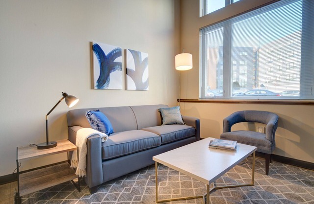Kasa | Spacious, Westown 1BD + Amenity Access | Milwaukee