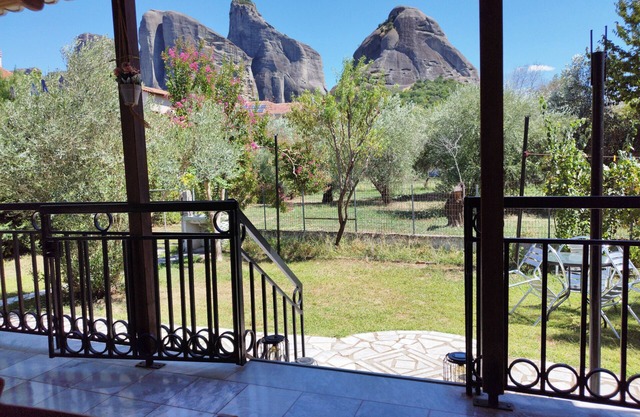 Kastraki House with a view