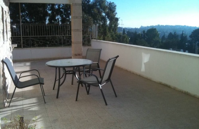 katamon 4 pieces and large terrace
