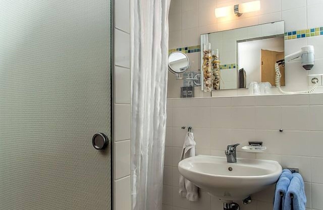 Kategorie A1/Komfort Einzelzimmer mit Dusche/WC
