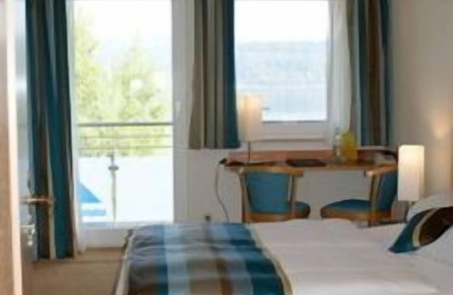 Kategorie D/Doppelzimmer mit Dusche/WC über den Flur