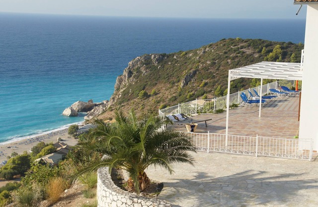 KATHISMA VILLA MARGAUX, Pool With Fabulous VIEWS & SUNSETS - Close to Beach