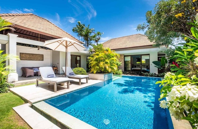 Kejora 8 – 3BR Beachfront Pool Villa