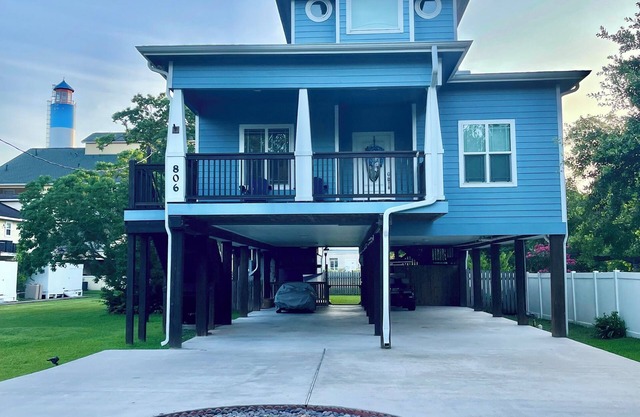 KEMAH BREEZE - Walking Distance to Kemah Boardwalk, Restaurants, Shops,