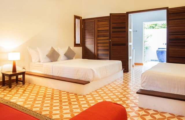 Khla Lodge Quad Family room - Pool View
