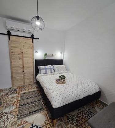 Kiki's comfort stay in West Athens
