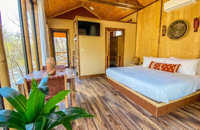 Kilimanjaro Safari Treehouse at Four Fillies Lodge