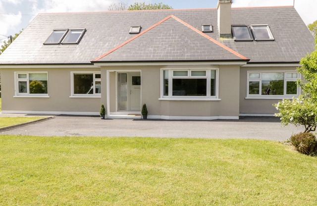 KILKEERAN LODGE, family friendly in Ballinrobe, County Mayo