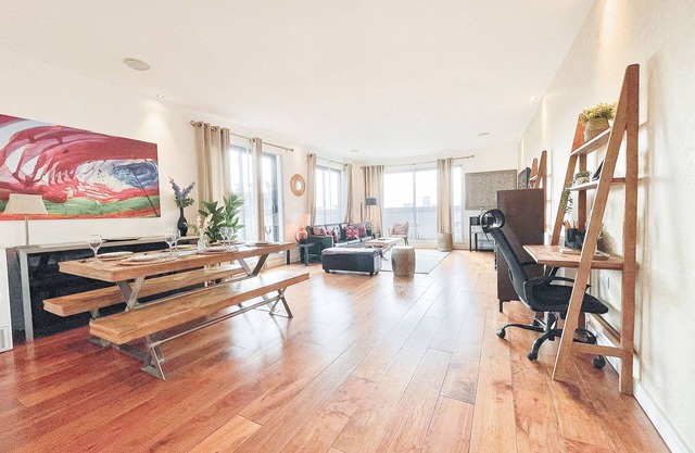 King's Cross NEW 3-Bed Flat w/Balcony | Islington