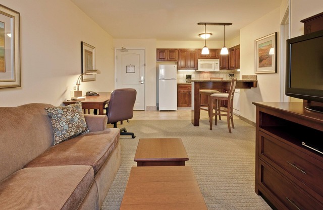 King Suite | Pool Access + Business Center