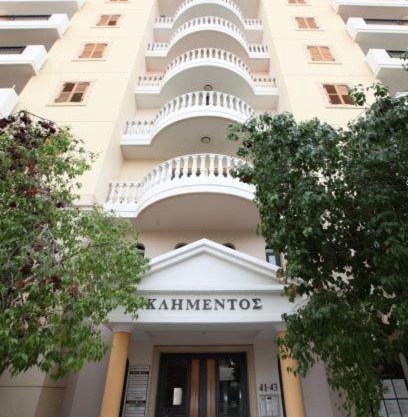 Klimentos 32