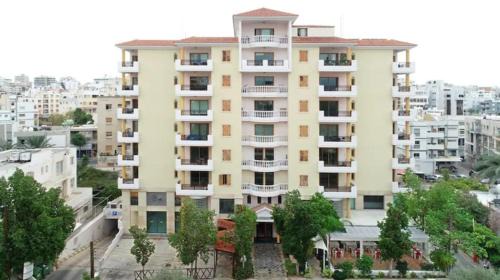 Klimentos Flat 66