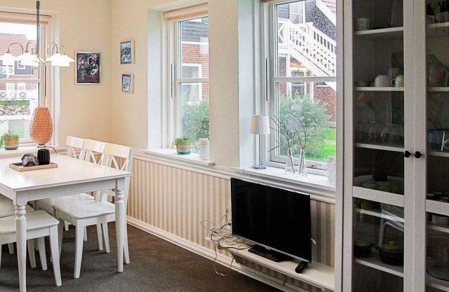Klintholm Havn Apartment, Sleeps 4 with WiFi