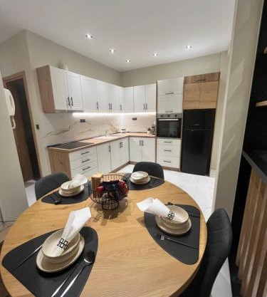 KN Luxury Apartment
