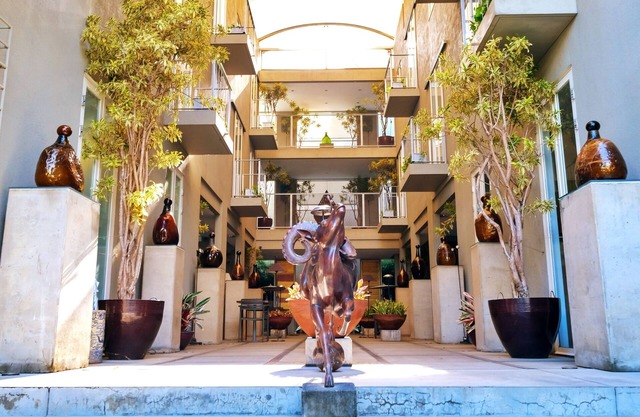 KoenoKoeni Boutique Hotel