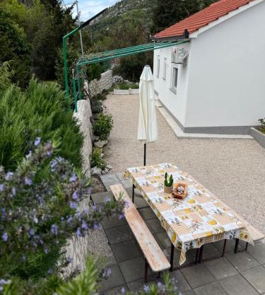 Kuća za odmor Bebić, Kremena