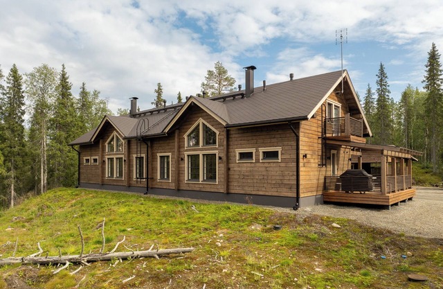 Kurjenkenkä by Hi Ylläs