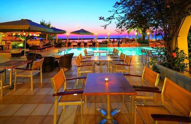 Kyparissia Beach Hotel
