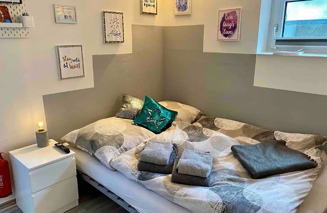 Ländlich Gelegene 1-zimmerwohnung mit Eigenem Bad und Küchenzeile