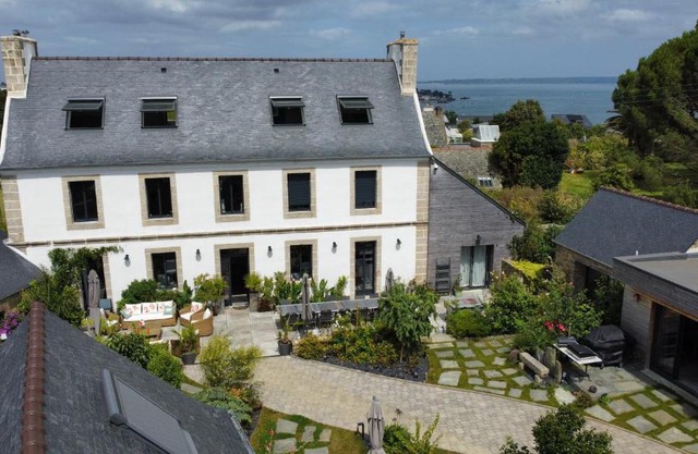 L’ARDOISIÈRE, maison d’hôtes et d’amis