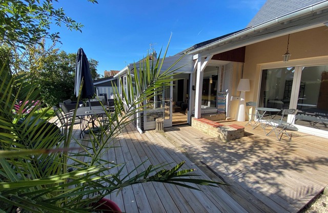 L'Echo des pins, 7 mins walk from Merville Franceville beach