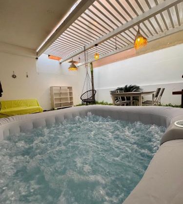 La casa azul - Jacuzzi clima netflix -