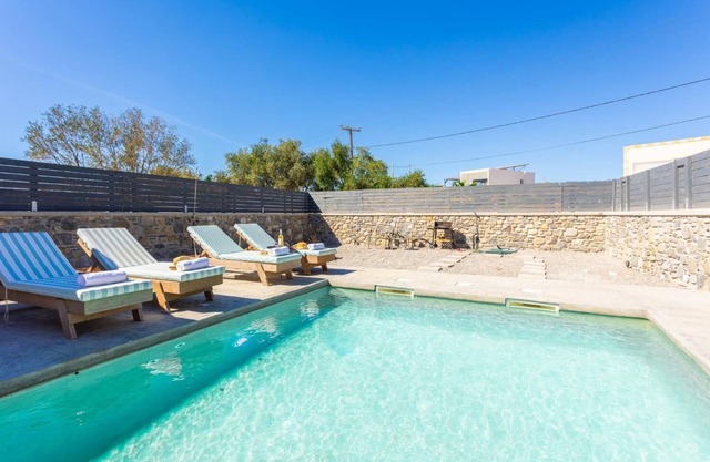 La Casa Di Pietre 2 - Three Bedroom Villa, Sleeps 6