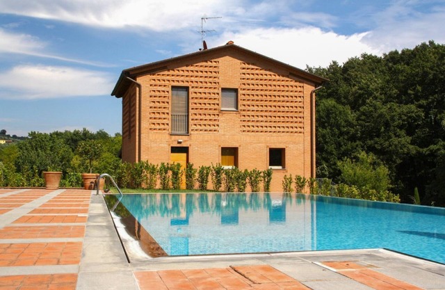 La Casetta Rossa - Two Bedroom Villa, Sleeps 5