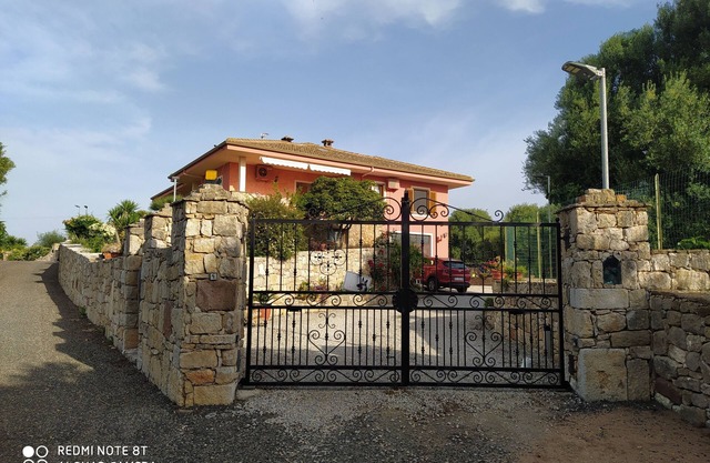 La Corte: house with garden to 10 minuteren from the sea