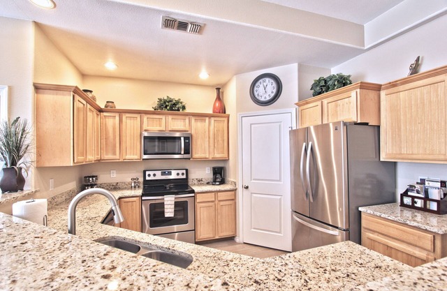 La Cueva~fantastic 3 Bedroom Home. Sleeps 6-8 People. Near Carlsbad Caverns