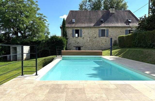 La Maison Hermitage, comfortable house with private heated pool