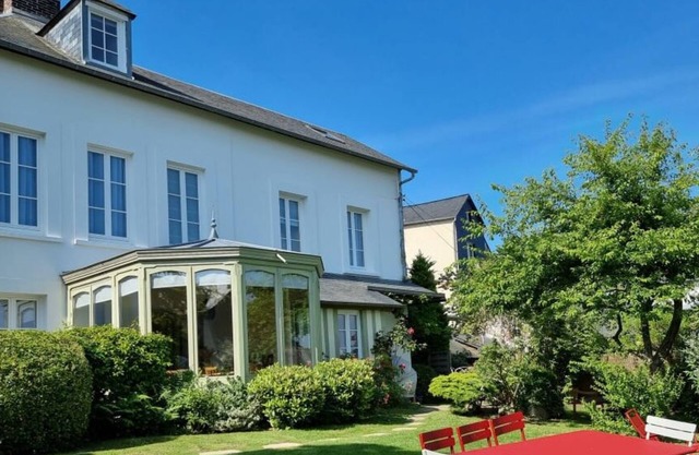 La Maison Saint Léonard 4★ | Lovely Shared Garden | Central Honfleur | 8 g