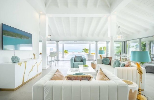 La Perla Bianca - 1 BR Beachfront Luxury Villa offering utmost privacy