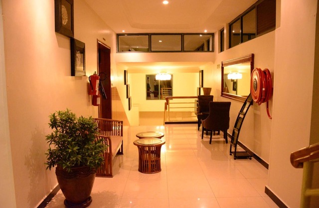 La Posh Hotel