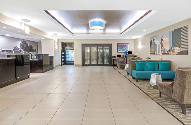 La Quinta Inn & Suites by Wyndham Oklahoma City -Yukon