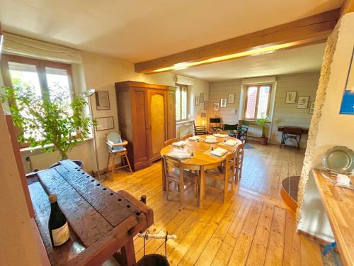 La Secrète en Alsace, Gîte familial spacieux avec jardin, proche Colmar & Route des Vins
