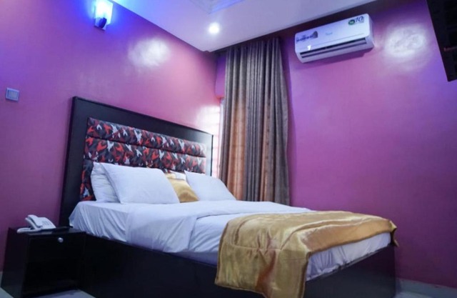 La Topik Hotel & Suites
