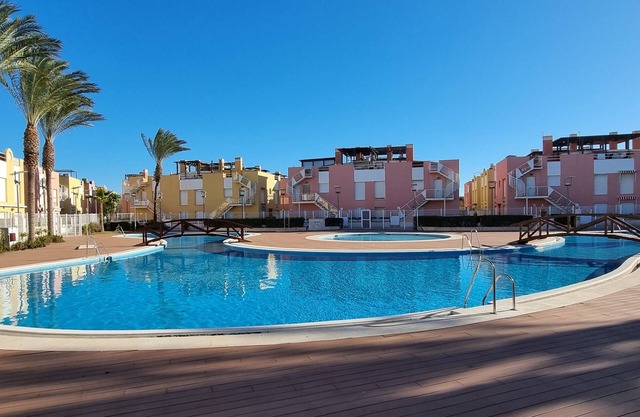 Laguna Beach 2-bedroom apartment with sun terrace, sea views, Wifi