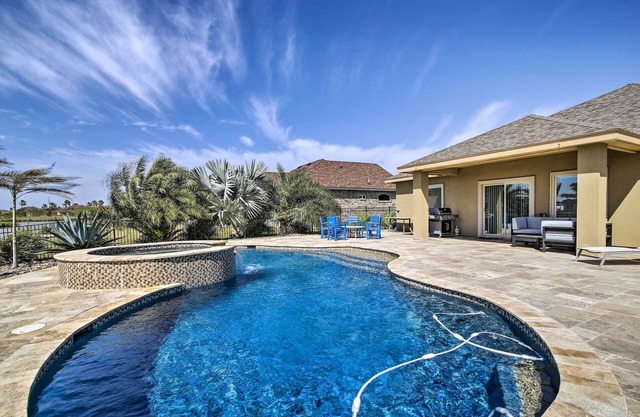 Laguna Vista Resort-Style Home, Private Pool & Spa