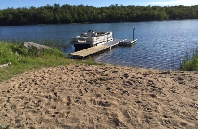 Lake Cabin with Private Sandy Beach on Beautiful Big Sugarbush Lake